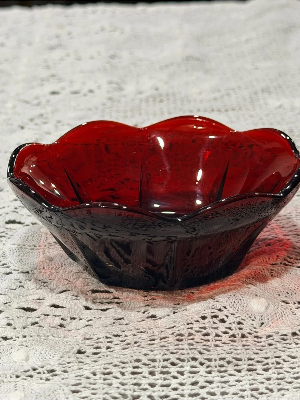 Scalloped set 2 desert or fruit  bowls produced by Anchor Hocking 5”